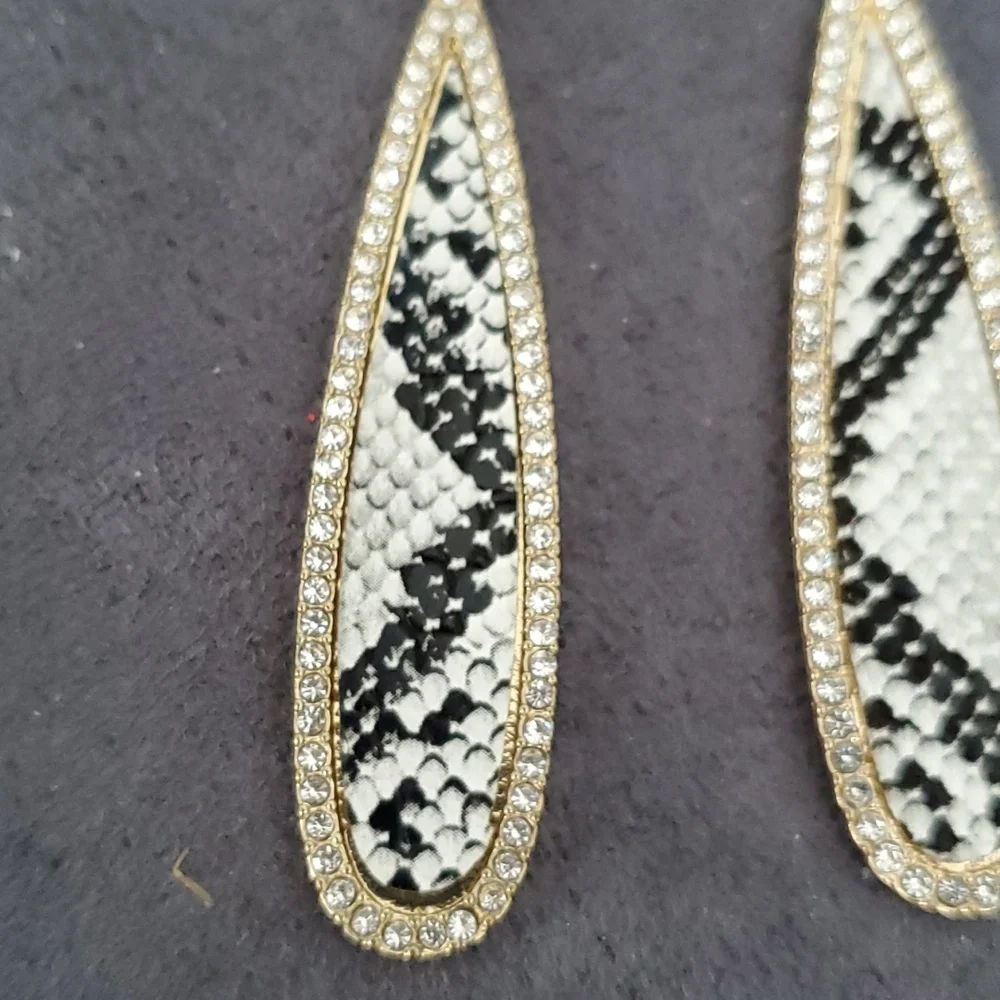 Snake earrings